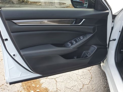 Used 2022 Honda Accord Sport image 17