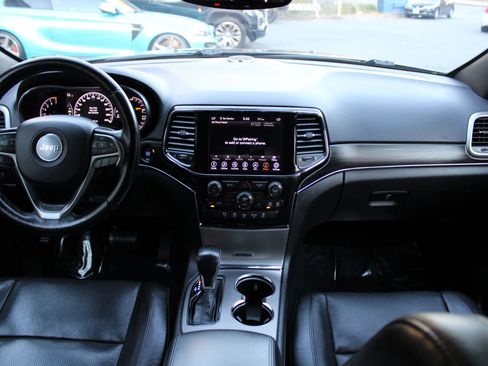 Used 2021 Jeep Grand Cherokee Limited w/ Luxury Group II image 8