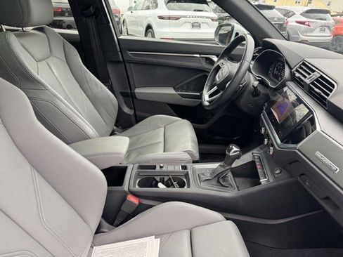 Used 2023 Audi Q3 2.0T Premium w/ Black Optic Sport Package image 28