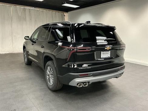 New 2026 Chevrolet Traverse LT w/ LPO, Floor Liner Package FWD image 3