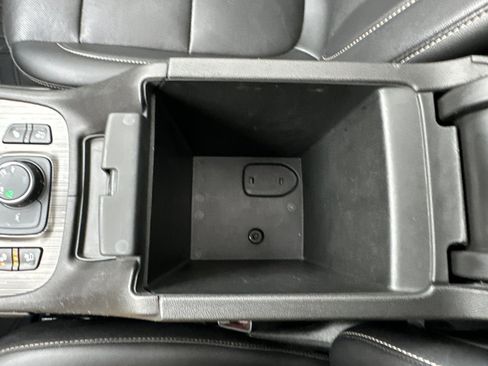 Used 2021 GMC Acadia SLT w/ Elevation Edition image 33