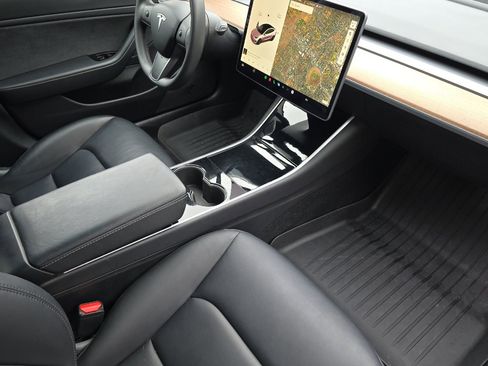 Used 2020 Tesla Model 3 Long Range image 20