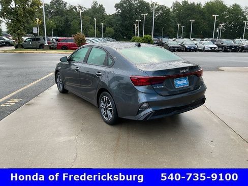 Used 2023 Kia Forte LXS w/ LXS Technology Package FWD image 4