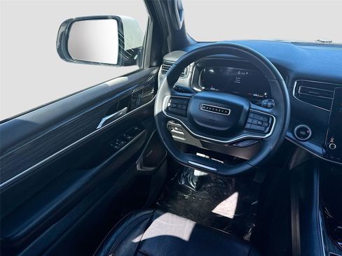 Used 2022 Jeep Wagoneer Series III image 22