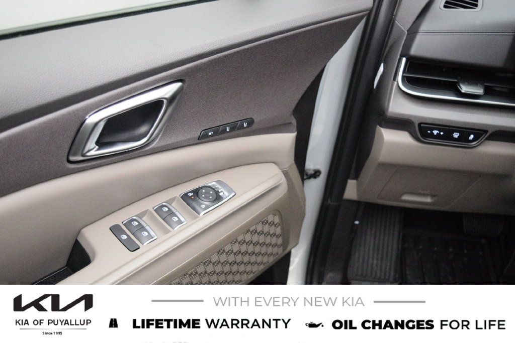 New 2026 Kia Carnival EX FWD image 27