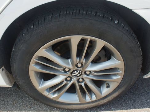 Used 2017 Toyota Camry SE w/ Protection Package (Q2) FWD image 16