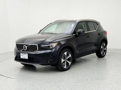 New 2025 Volvo XC40 B5 Core w/ Protection Package Premier