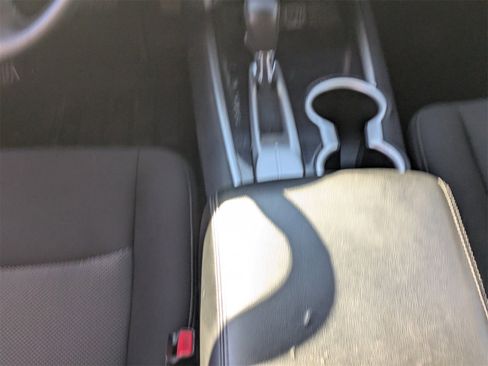 Used 2020 Nissan Pathfinder SV image 20