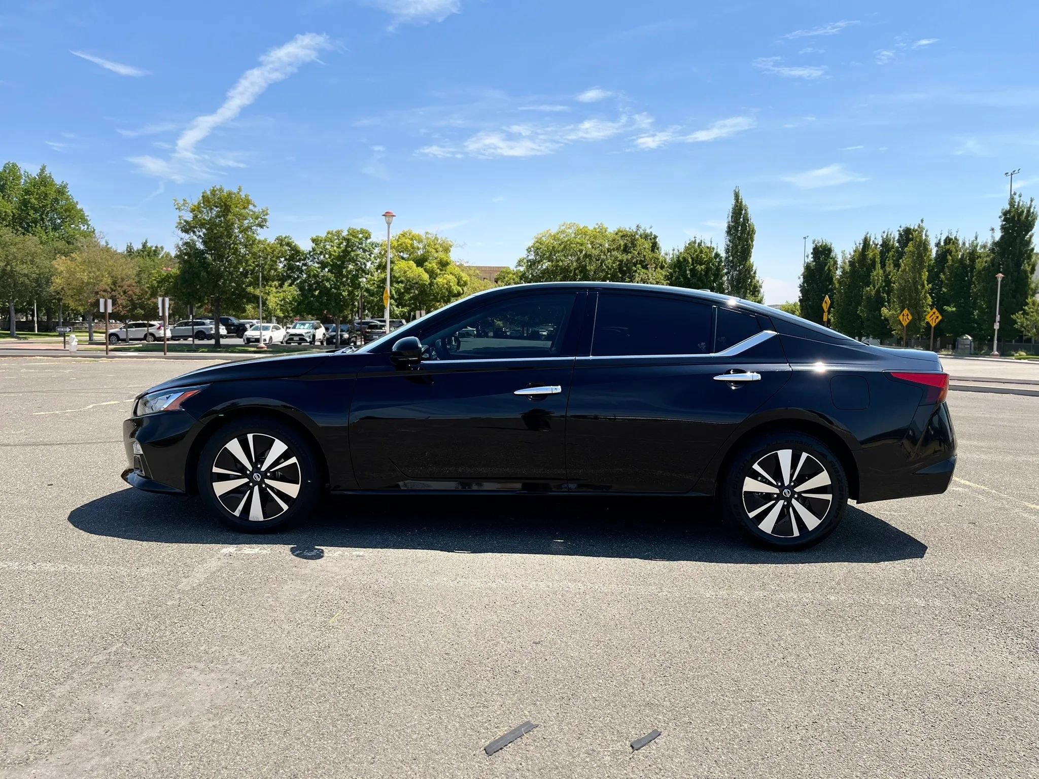 Used 2020 Nissan Altima 2.5 SV AWD/4WD image 8