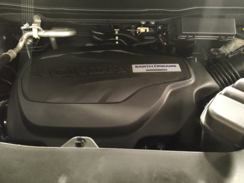 Used 2016 Honda Pilot Touring image 30