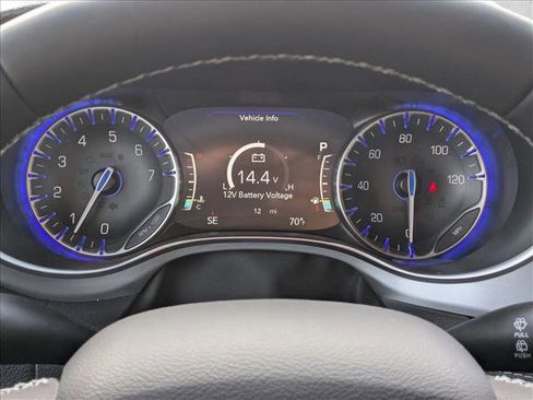 New 2026 Chrysler Pacifica Limited image 11