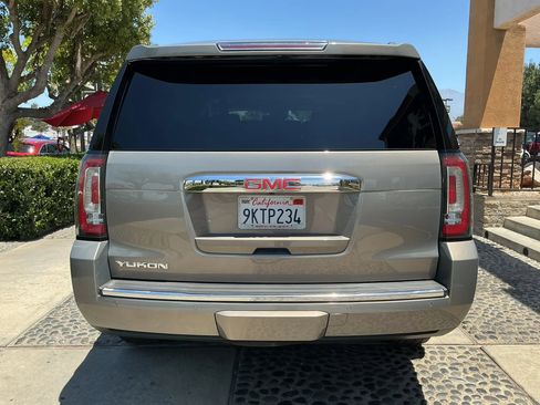 Used 2019 GMC Yukon Denali AWD/4WD image 6
