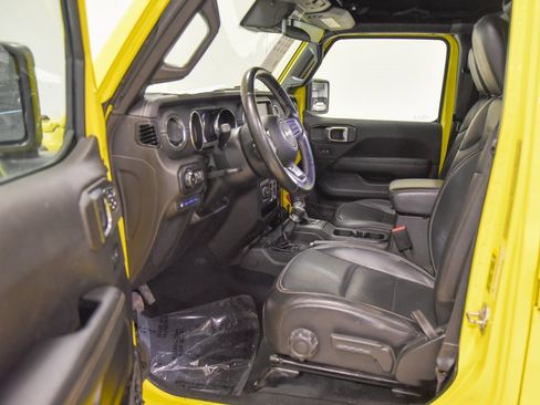 Used 2022 Jeep Wrangler Unlimited Sahara w/ Safety Group image 10