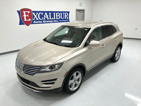 Used 2017 Lincoln MKC Premiere image 9