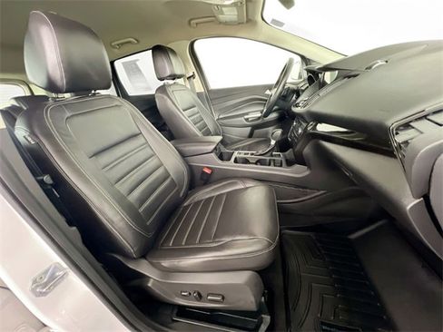 Used 2017 Ford Escape Titanium image 25