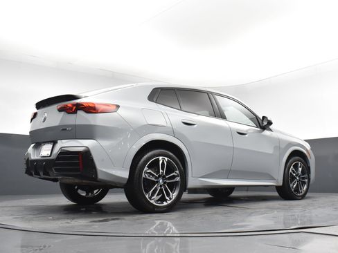 Used 2025 BMW X2 xDrive28i AWD/4WD image 22