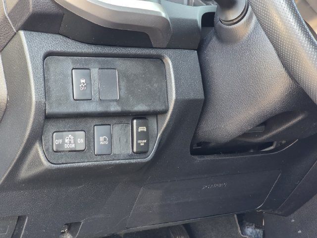 Used 2022 Toyota Tacoma SR5 w/ Technology Package AWD/4WD image 18
