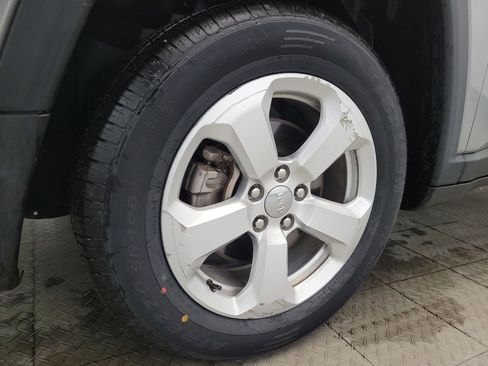 Used 2020 Jeep Compass Latitude image 31