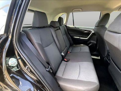 Certified 2025 Toyota RAV4 XLE FWD image 21