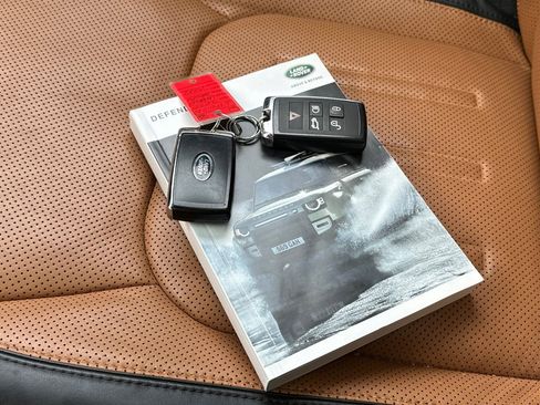 Used 2020 Land Rover Defender 110 X image 10