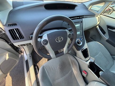 Used 2010 Toyota Prius FWD image 7