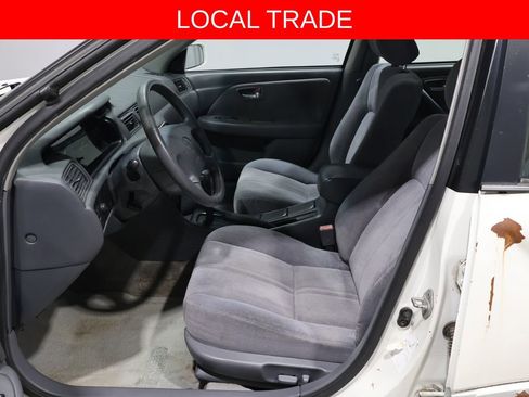 Used 2001 Toyota Camry LE image 3