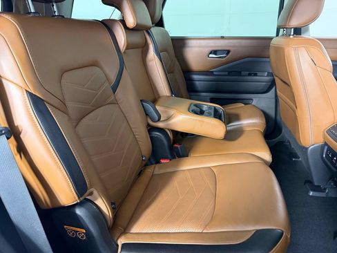 Used 2023 Nissan Pathfinder Platinum w/ Cargo Package FWD image 36