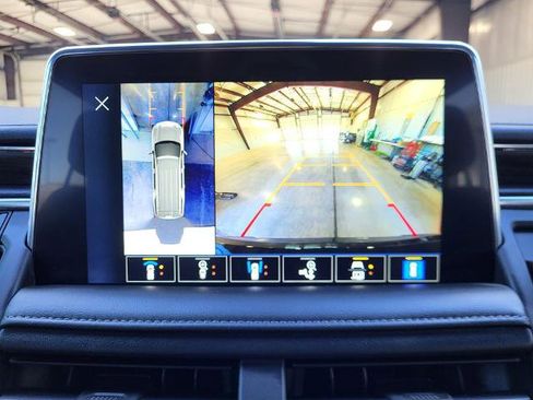 Used 2022 Chevrolet Tahoe Z71 w/ Luxury Package image 20