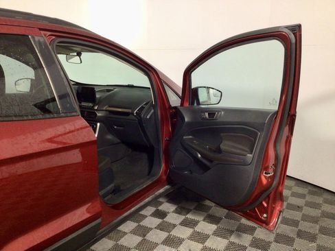 Used 2020 Ford EcoSport SE image 32