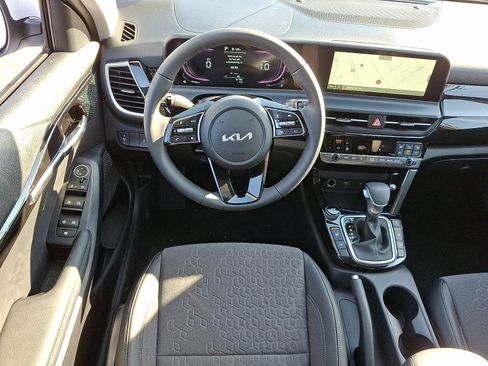 New 2026 Kia Seltos S image 12