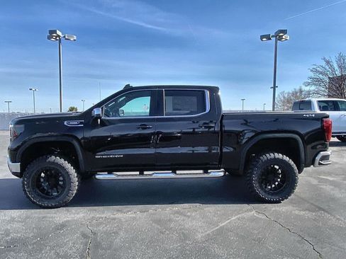 New 2026 GMC Sierra 1500 SLE w/ Preferred Package image 10