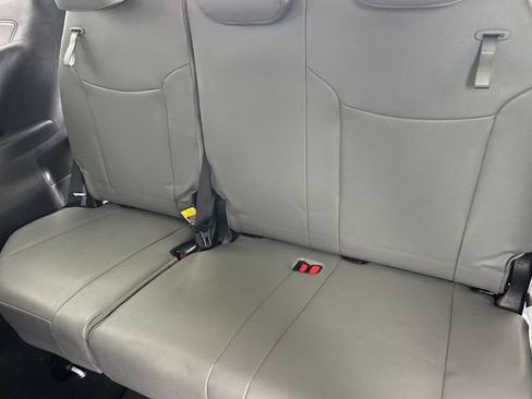 Certified 2026 Toyota Sienna XLE FWD image 19