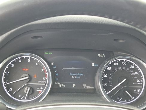 Used 2019 Toyota Camry XLE image 30