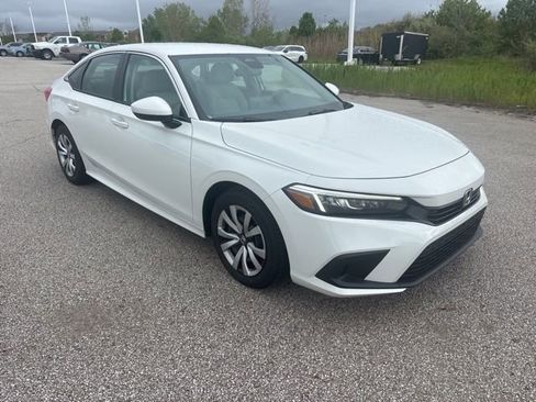 Used 2023 Honda Civic LX image 2