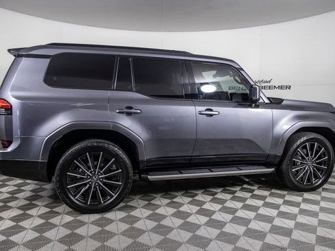 Used 2024 Lexus GX 550 w/ Cold Area Package image 5