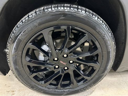 Used 2023 GMC Terrain SLE w/ Driver Convenience Package image 36