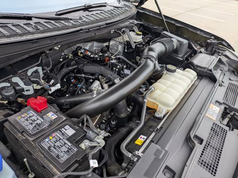 Certified 2025 Ford Expedition Active AWD/4WD image 42