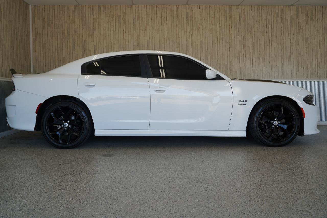 Used 2018 Dodge Charger R/T RWD image 6