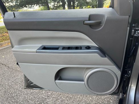 Used 2007 Jeep Patriot Sport image 11