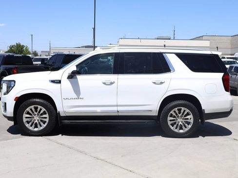 Used 2021 GMC Yukon SLT w/ SLT Premium Package AWD/4WD image 3