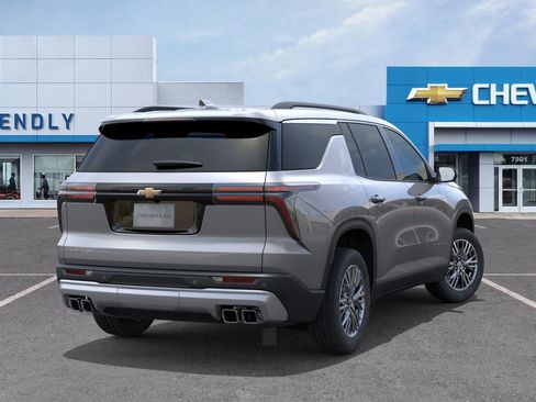 New 2026 Chevrolet Traverse LT image 4