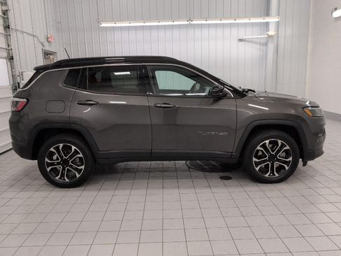 Used 2023 Jeep Compass Limited AWD/4WD image 11