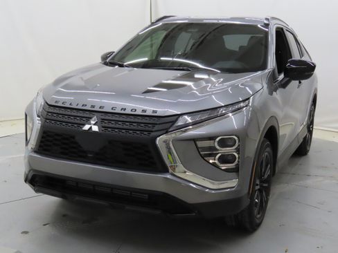 New 2025 Mitsubishi Eclipse Cross Black Edition image 7