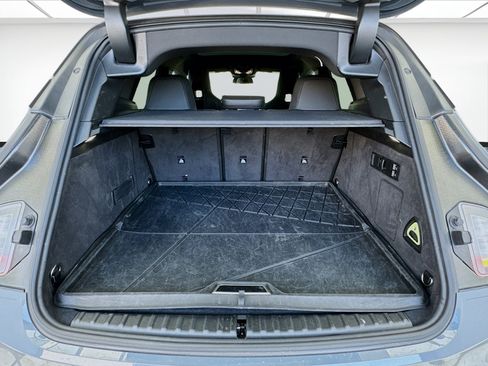 Used 2023 BMW iX xDrive50 w/ Sport Package image 18