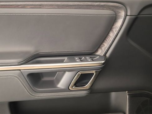 Used 2022 Rivian R1S Launch Edition image 22