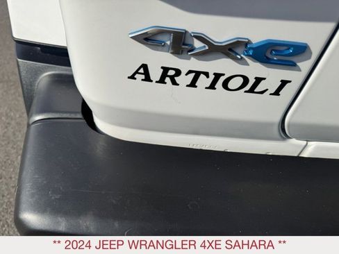 Used 2024 Jeep Wrangler Unlimited Sahara image 15