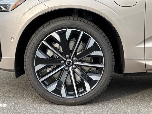 New 2026 Volvo XC60 T8 Ultra w/ Protection Package Premier AWD/4WD image 33
