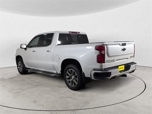 Used 2022 Chevrolet Silverado 1500 High Country image 3