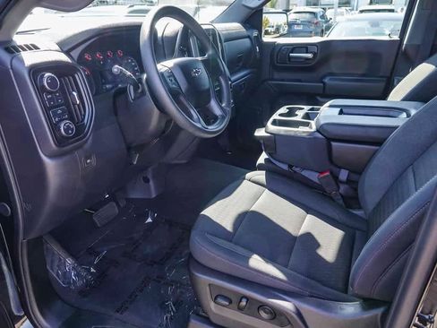 Used 2025 Chevrolet Silverado 1500 Custom Trail Boss w/ Dark Appearance Package image 16