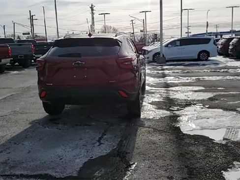 Certified 2025 Chevrolet Trax RS w/ Driver Confidence Package image 7